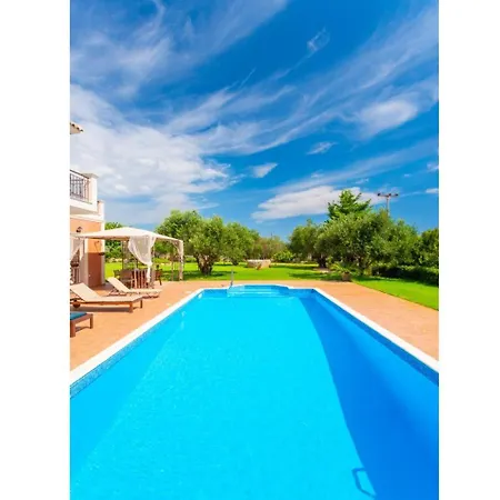 Marina Villa Svoronata