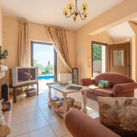 Marina Villa Svoronata
